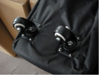 Taske til massagebriks med hjul.